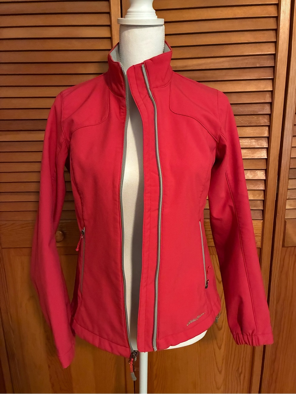 Eddie Bauer Bright Pink Women's Softshell Utility Jacket